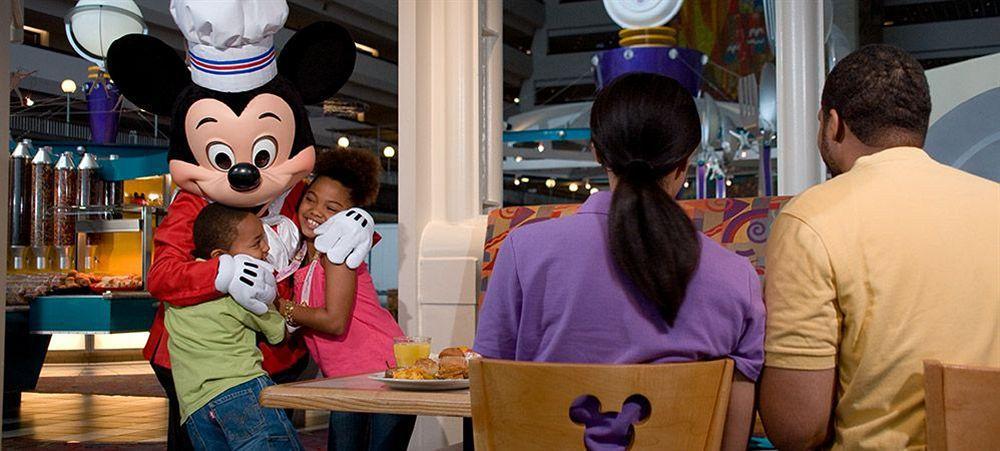 ‪‪Disney's Contemporary Resort‬‬  بحيرة بوينا فيستا المظهر الخارجي الصورة