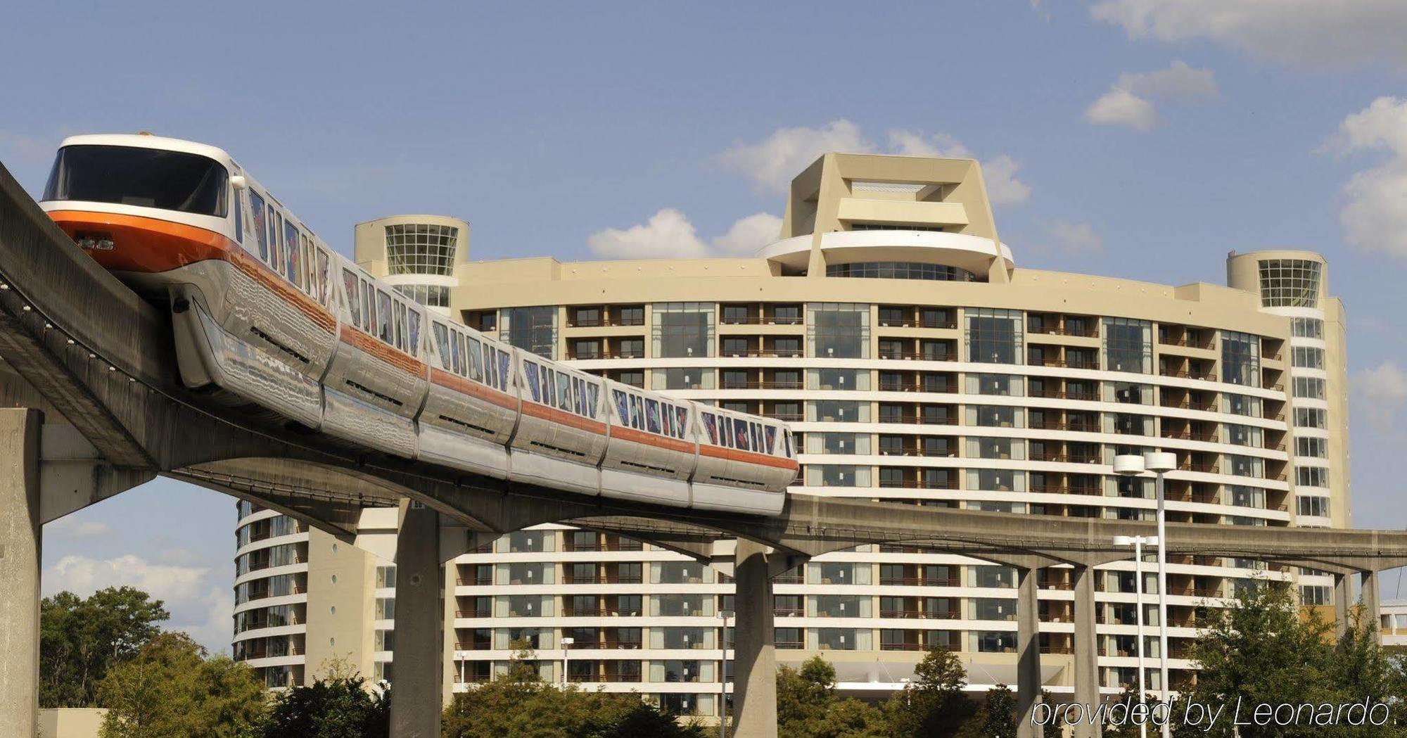 ‪‪Disney's Contemporary Resort‬‬  بحيرة بوينا فيستا المظهر الخارجي الصورة